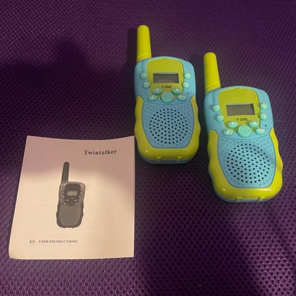 Kid's Walkie Talkie Toys 2 Pack for Ages 3-12 - Picture 10 of 10